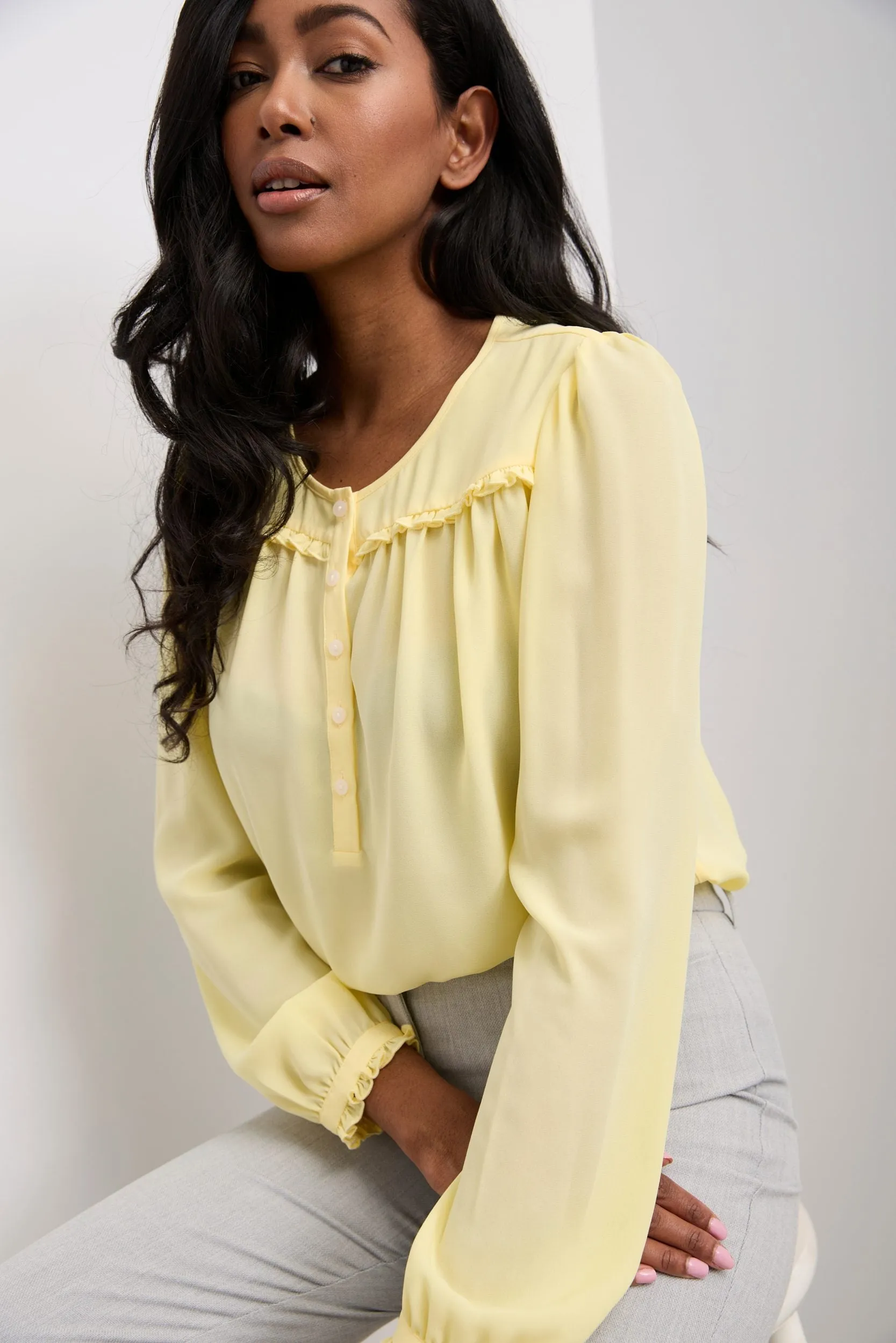 Blouse with frill and buttons in the front