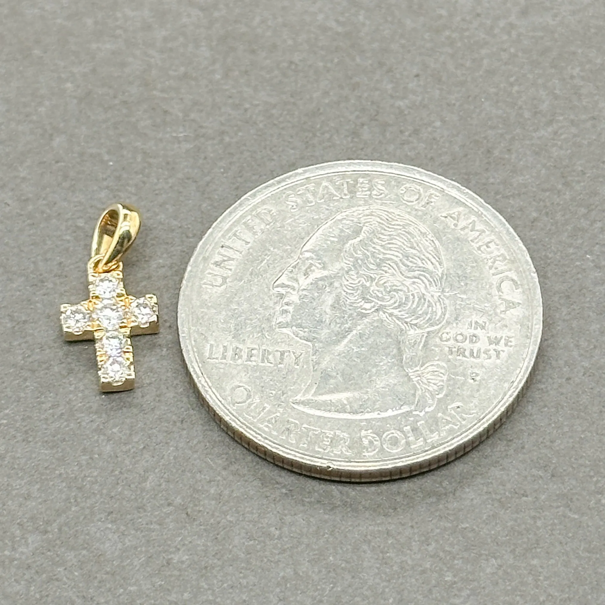 Estate 14K Y Gold 0.11ctw H-I/SI2-I1 Diamond Cross Pendant