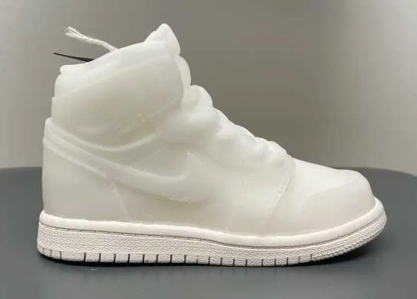 FREYA MAY DESIGN AJ1 W/CONCRETE SOLE CANDLE (HIGH)