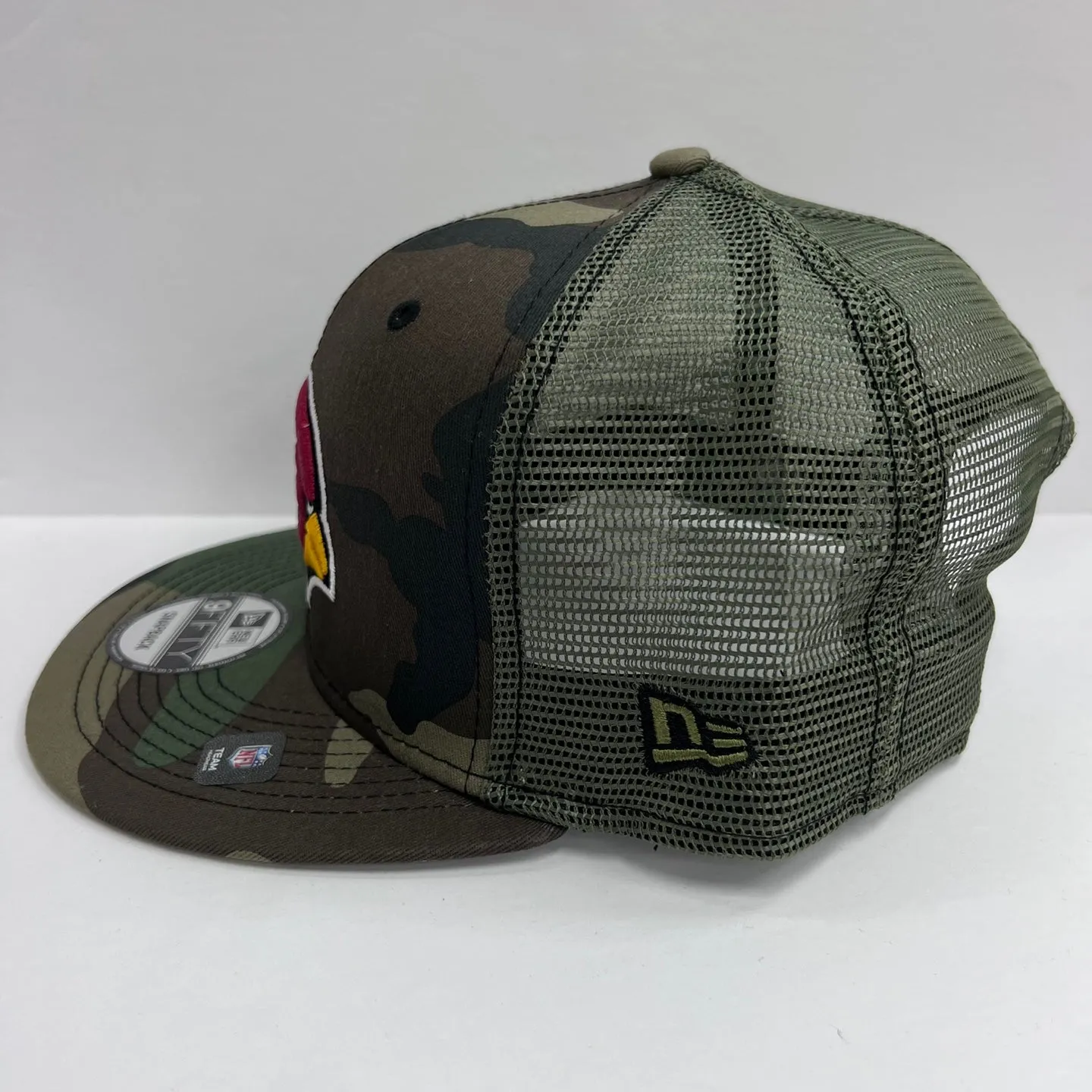 New Era 9FIFTY Arizona Cardinals Mesh Trucker Hat - Olive Camo