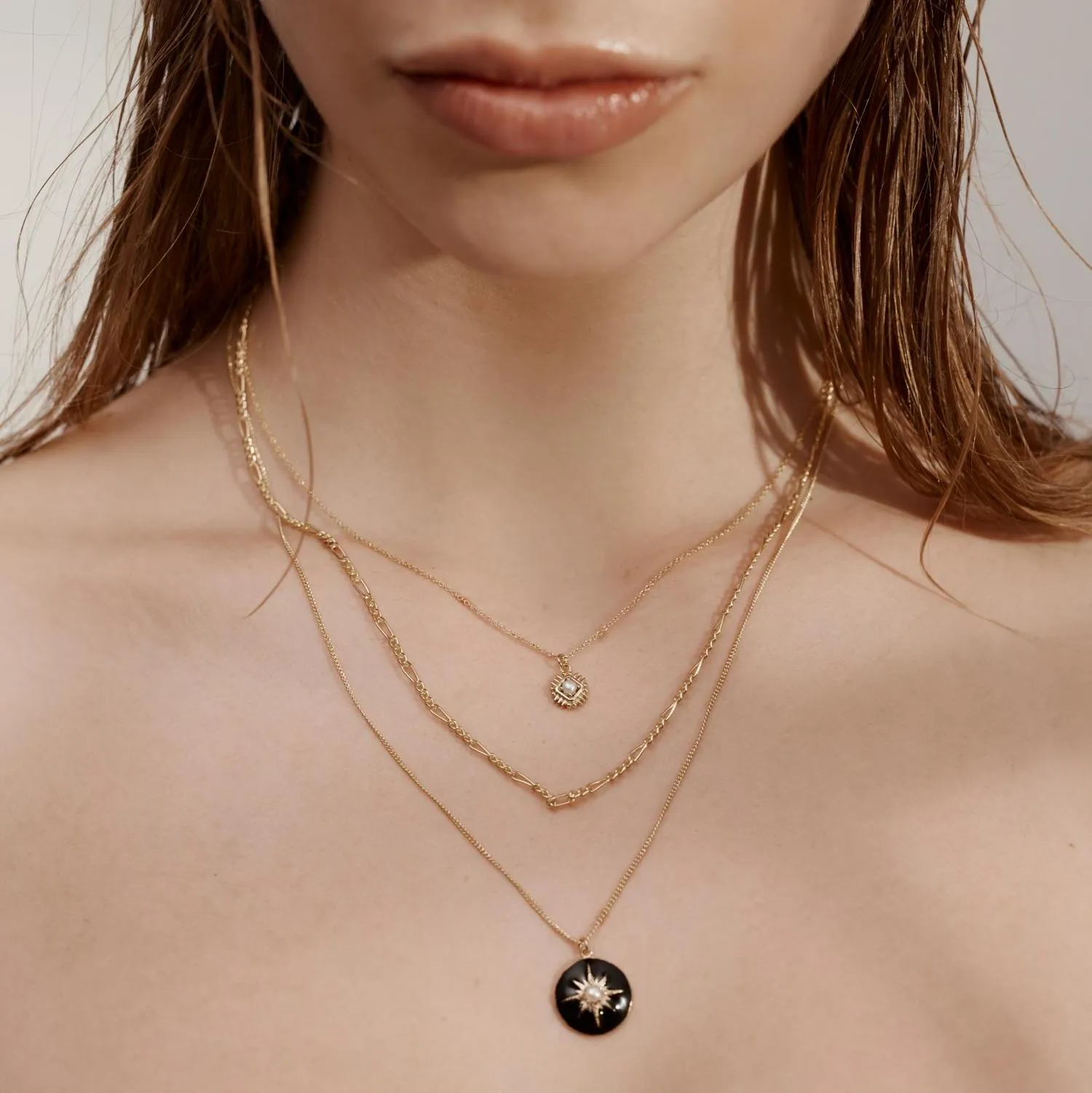 Noire / Necklace / Black Enamel   Gold