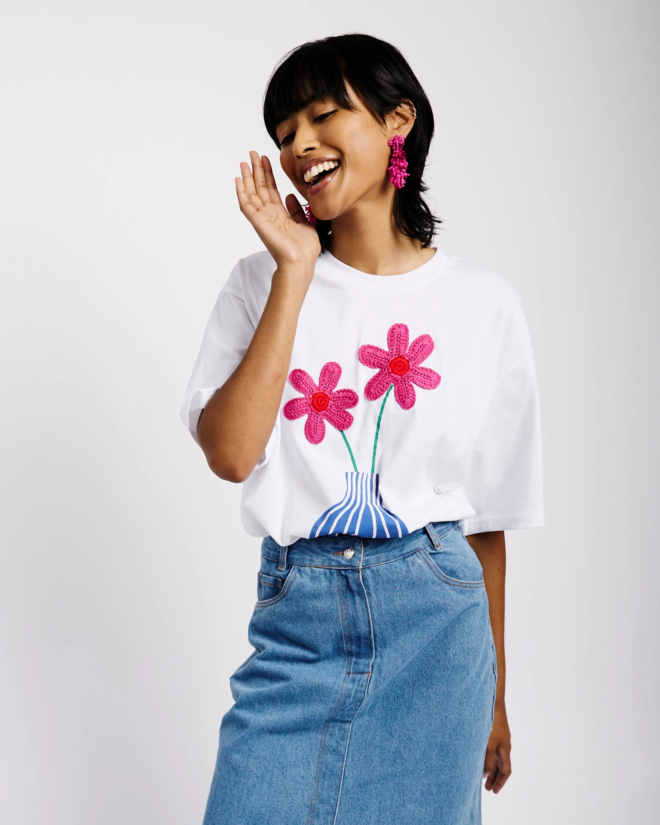 The Statement Tee with Vase